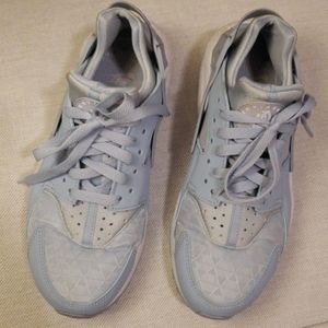 Air Huarache by Nike - Baby Blue